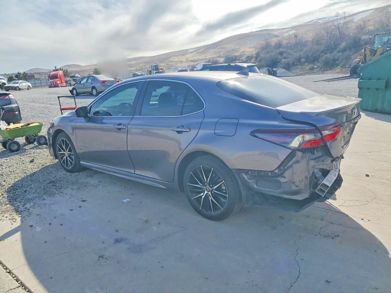 2024 TOYOTA CAMRY SE NIGHT SHADE photo 3