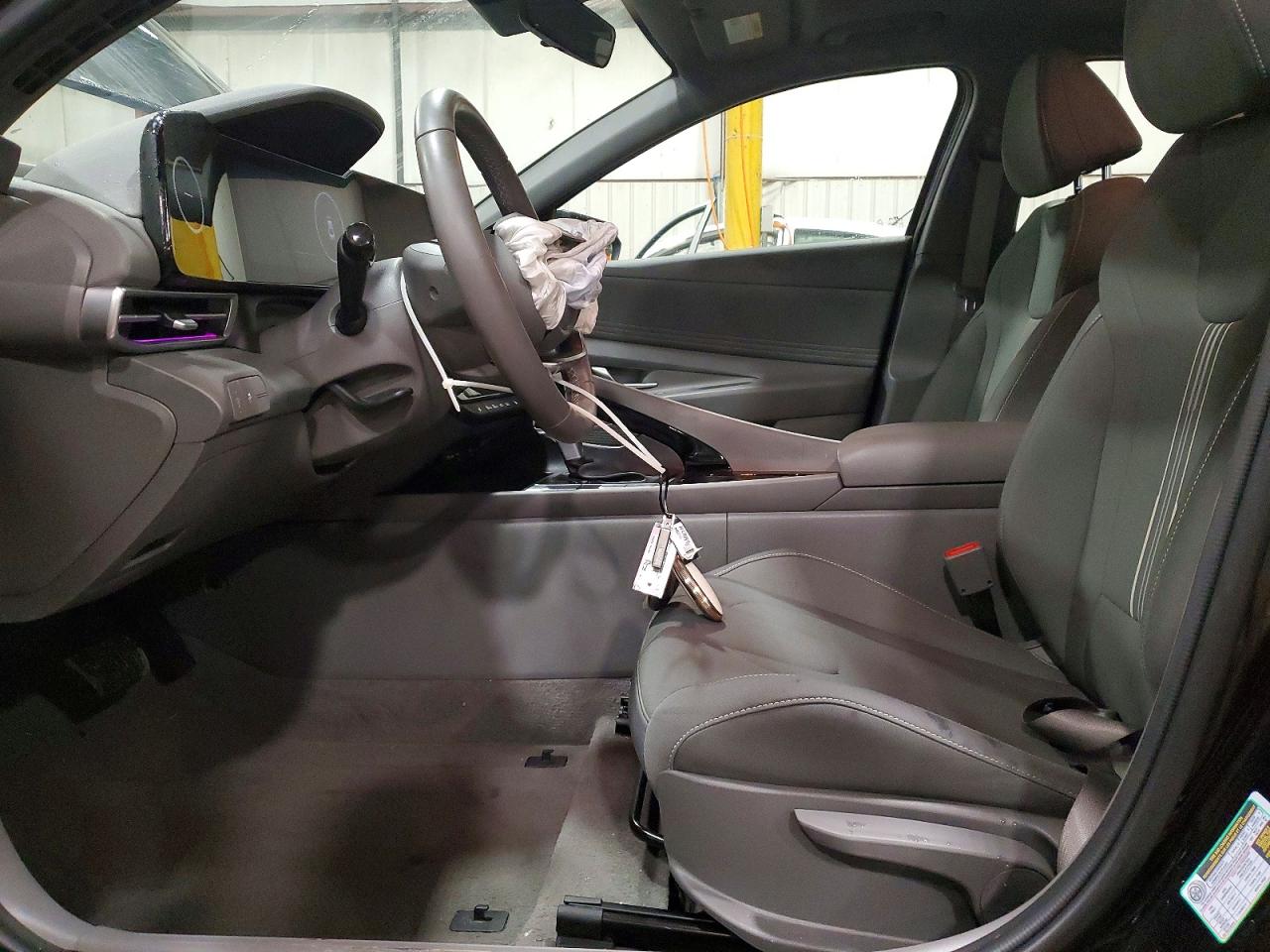 2024 HYUNDAI ELANTRA SEL photo 7