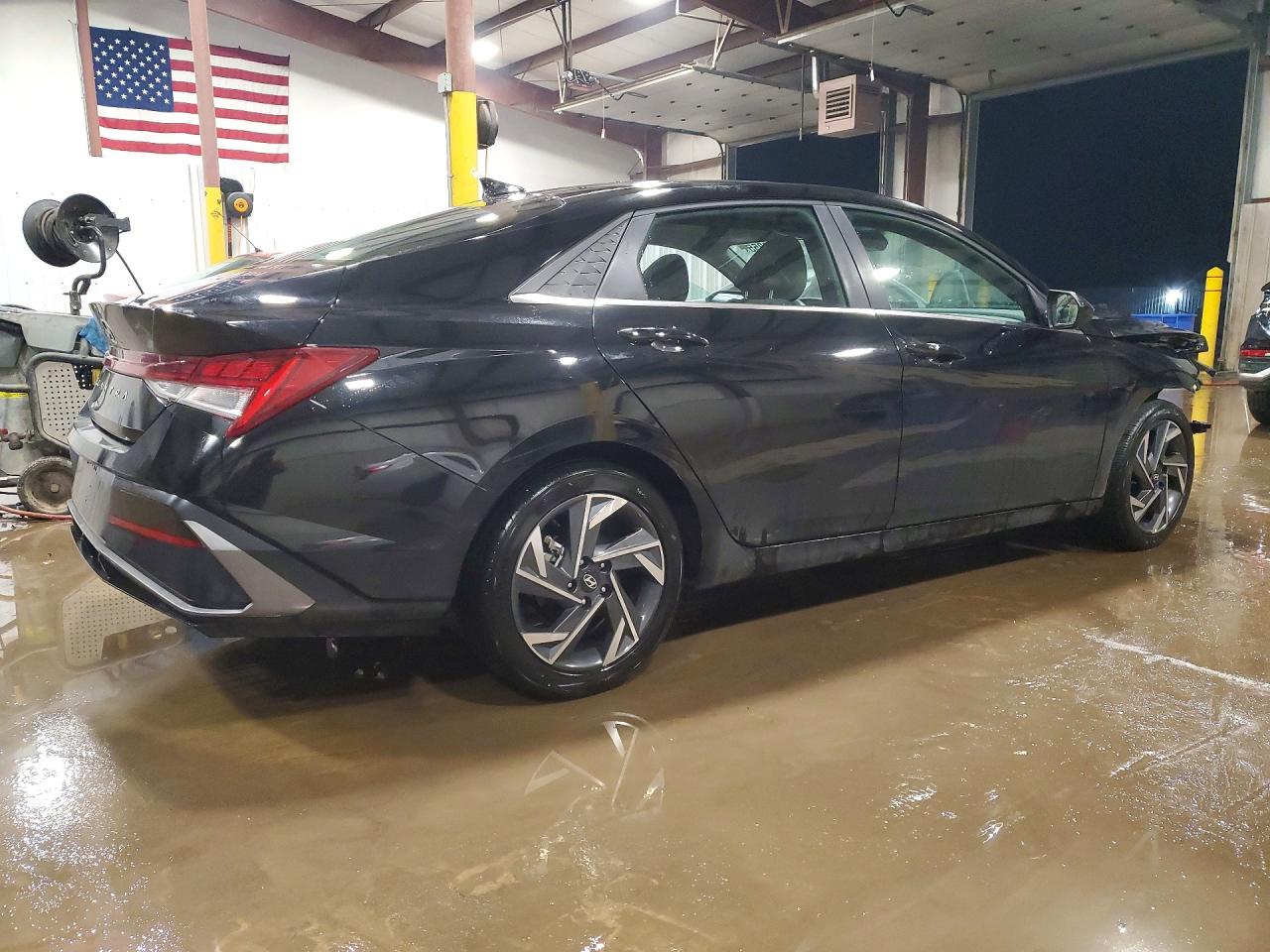 2024 HYUNDAI ELANTRA SEL photo 3