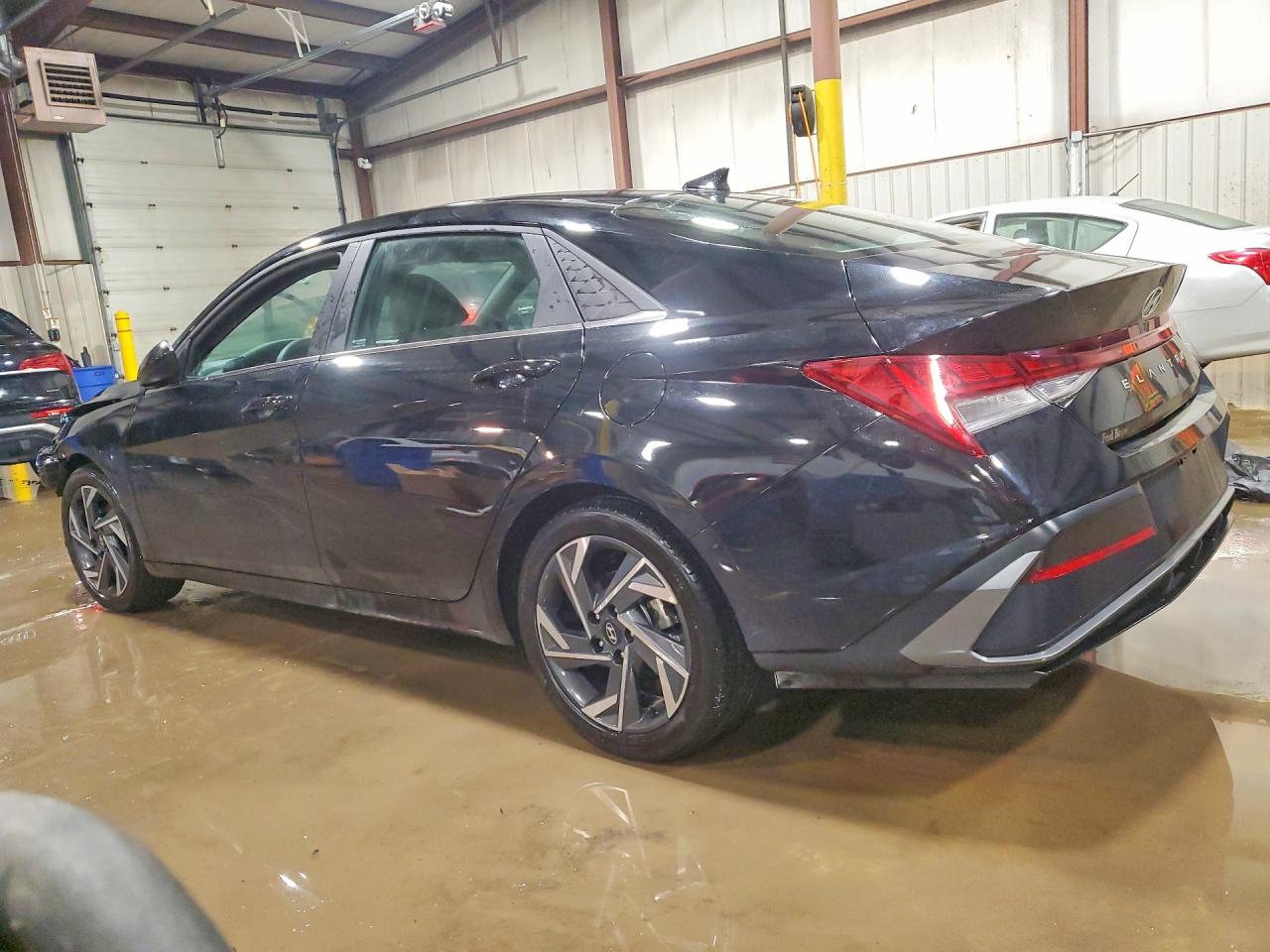 2024 HYUNDAI ELANTRA SEL photo 2