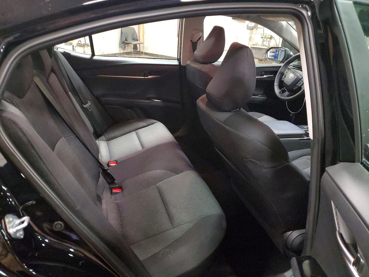 2025 TOYOTA CAMRY XSE photo 10