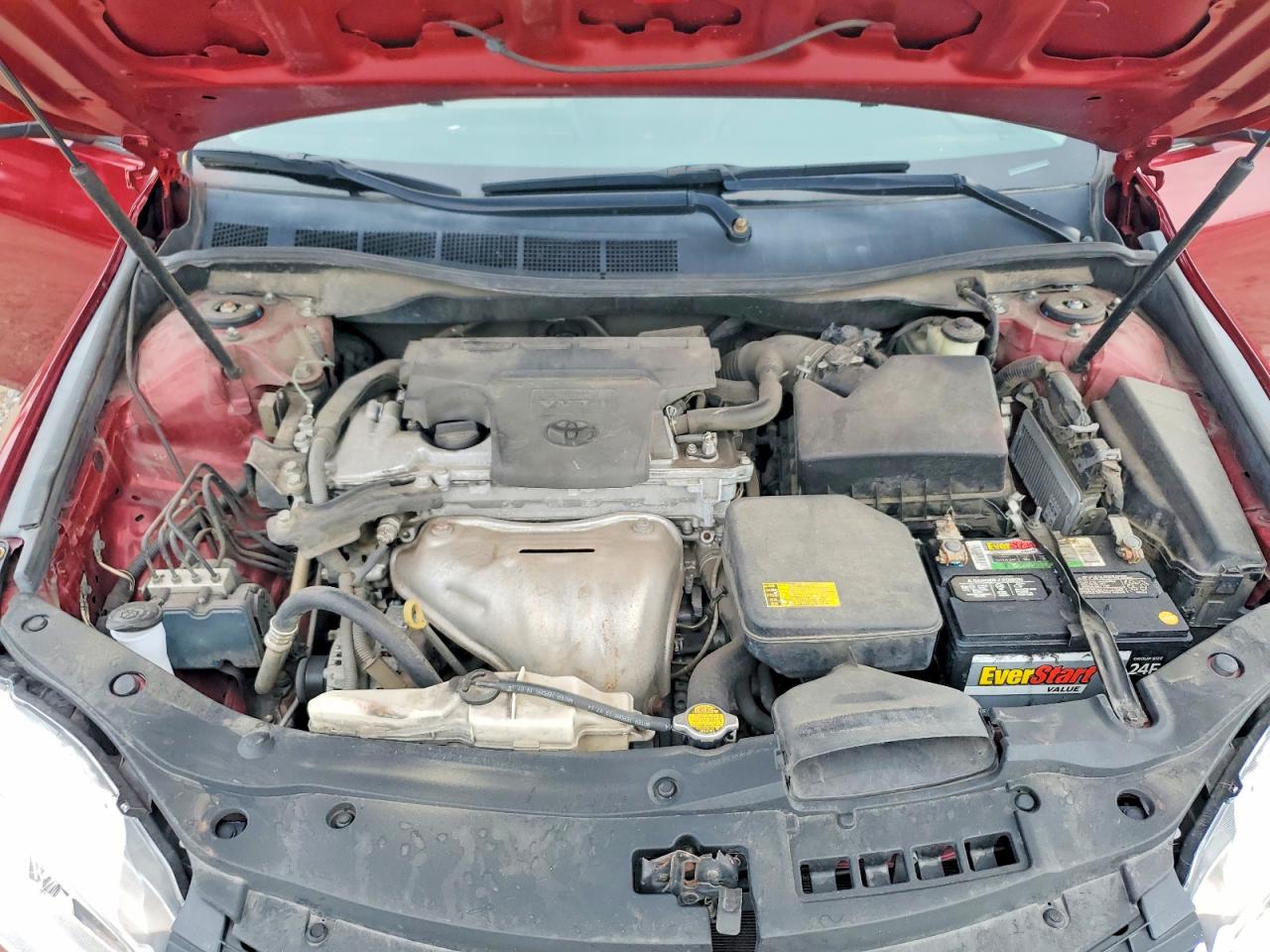 2015 TOYOTA CAMRY LE photo 11