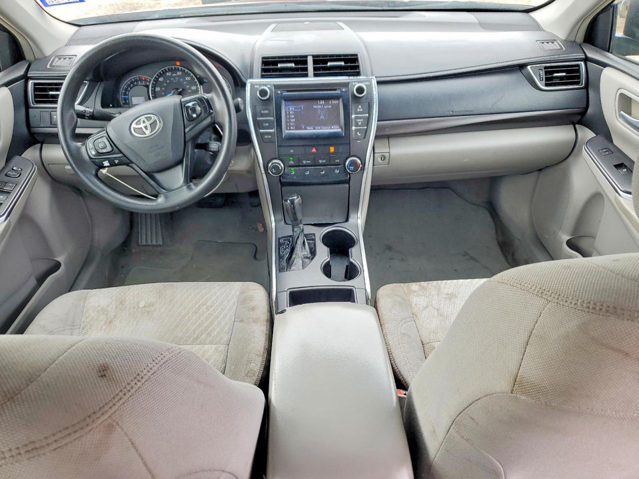 2015 TOYOTA CAMRY LE photo 8