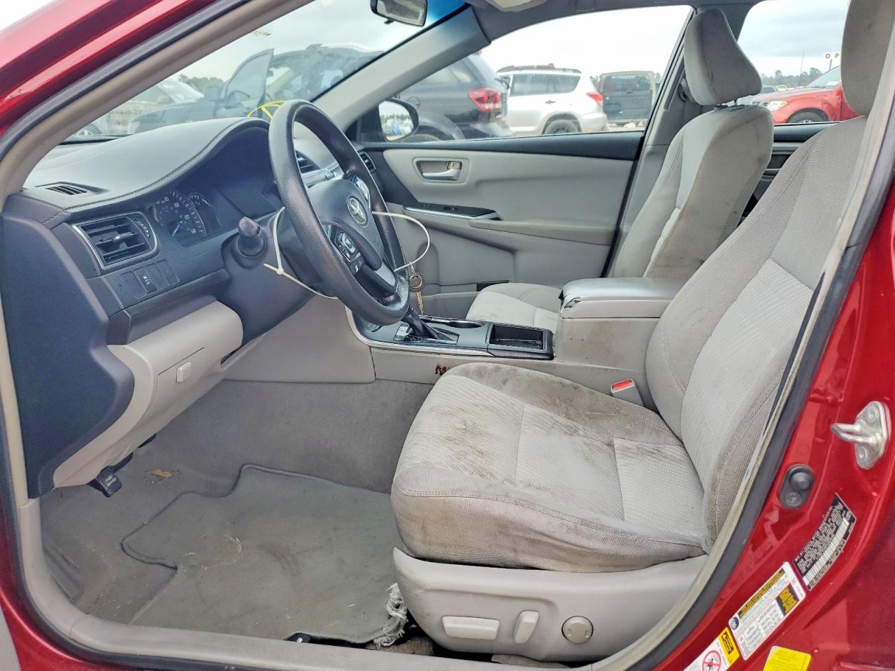 2015 TOYOTA CAMRY LE photo 7