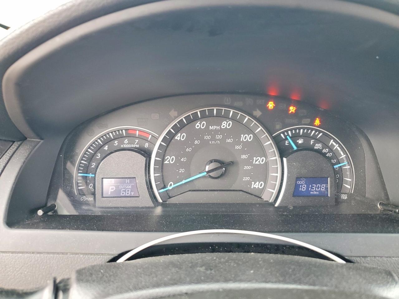 2015 TOYOTA CAMRY LE photo 9