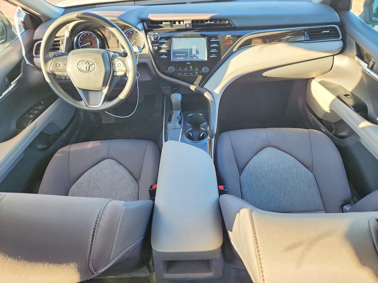 2020 TOYOTA CAMRY LE photo 15