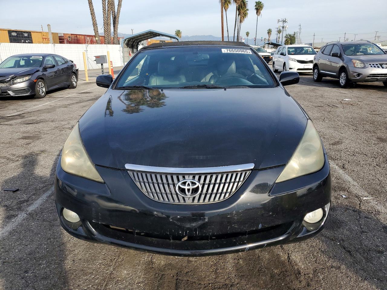 2005 TOYOTA CAMRY SOLARA SE photo 9