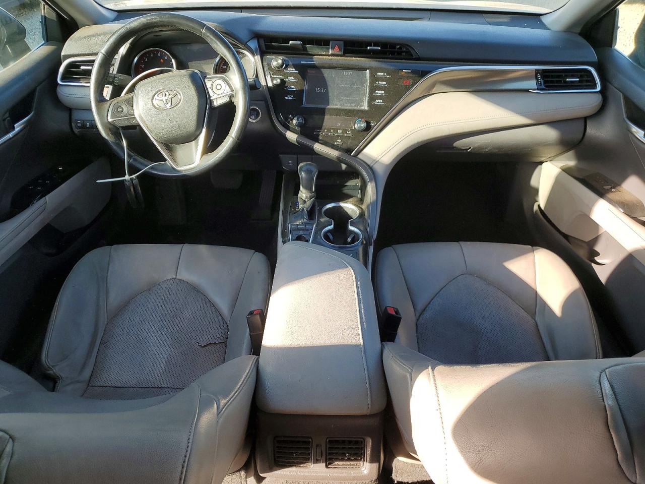 2018 TOYOTA CAMRY XSE photo 15