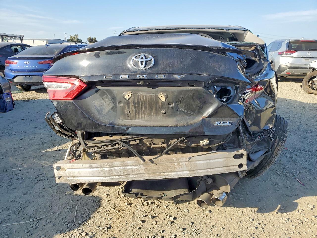 2018 TOYOTA CAMRY XSE photo 11