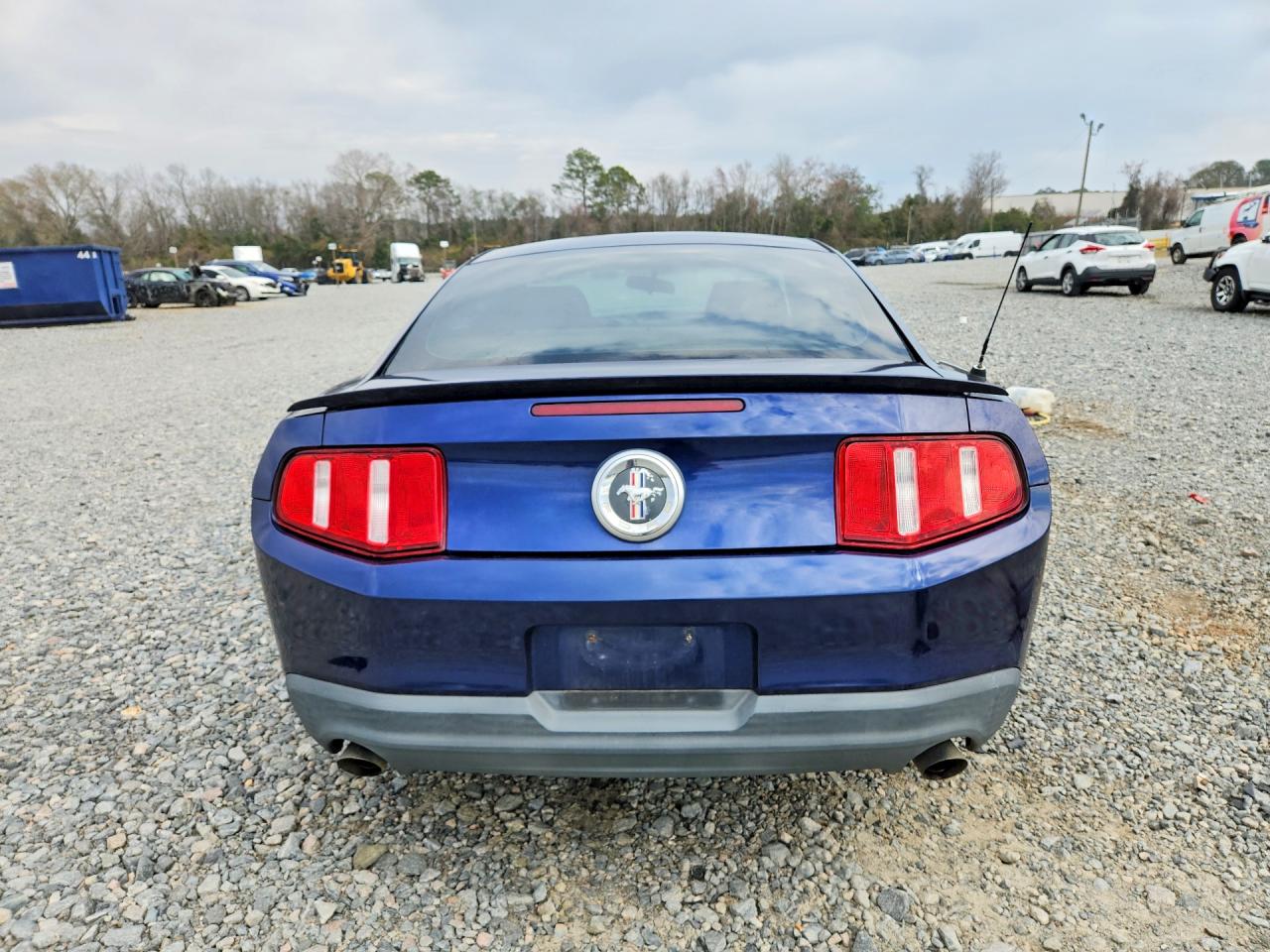 2012 FORD MUSTANG photo 11