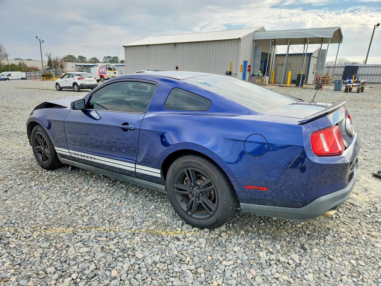2012 FORD MUSTANG photo 3