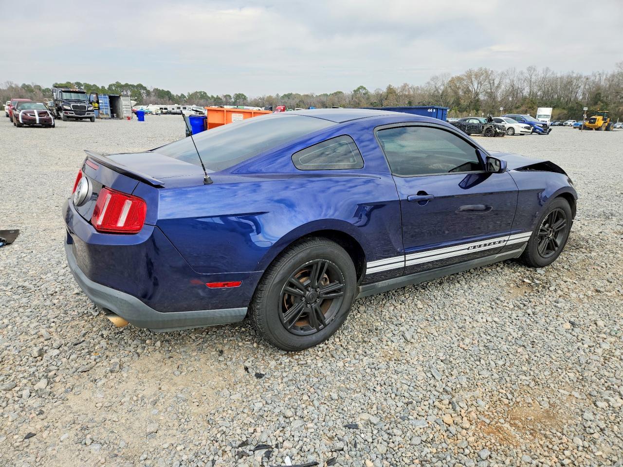 2012 FORD MUSTANG photo 5