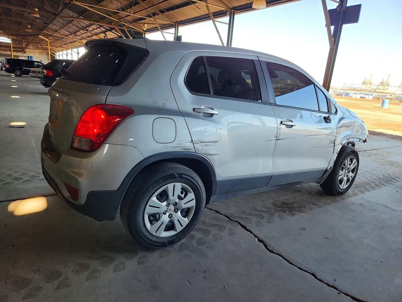 2019 CHEVROLET TRAX LS photo 5