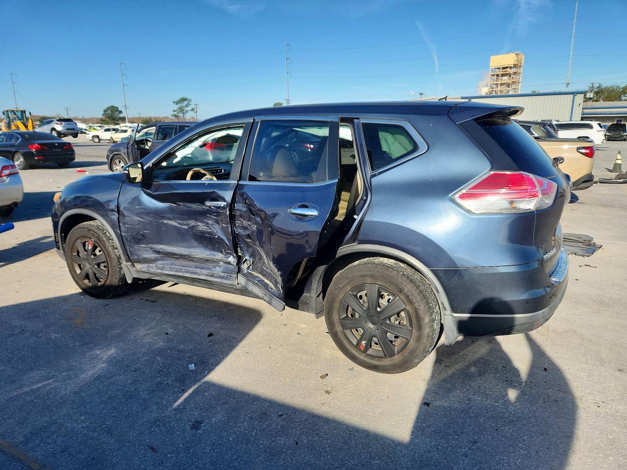 2014 NISSAN ROGUE S photo 4