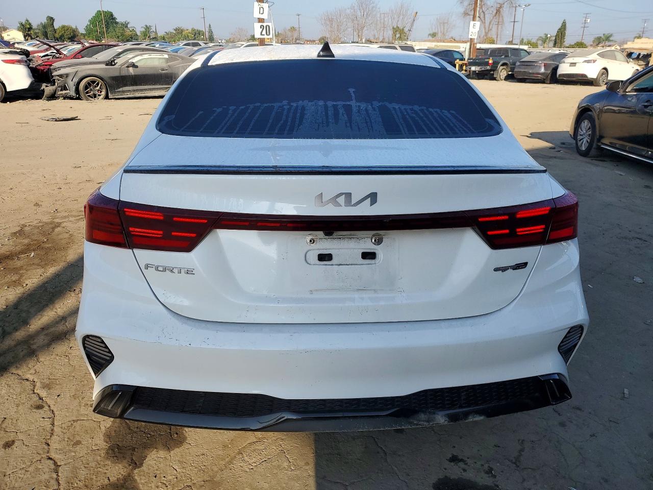 2023 KIA FORTE GT LINE photo 6