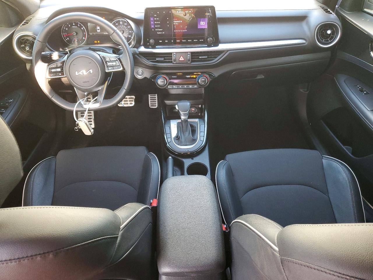2023 KIA FORTE GT LINE photo 8