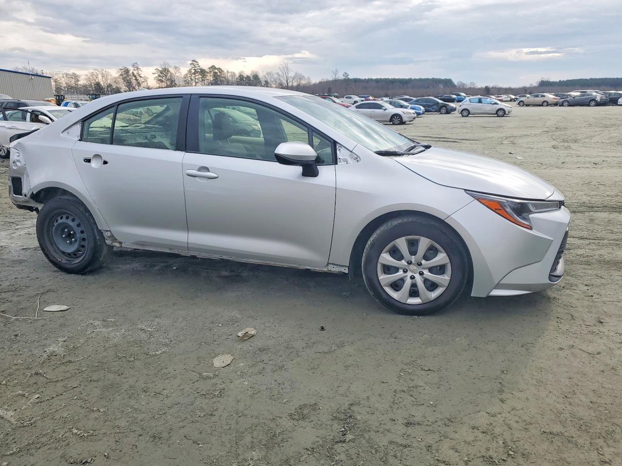 2023 TOYOTA COROLLA LE photo 10