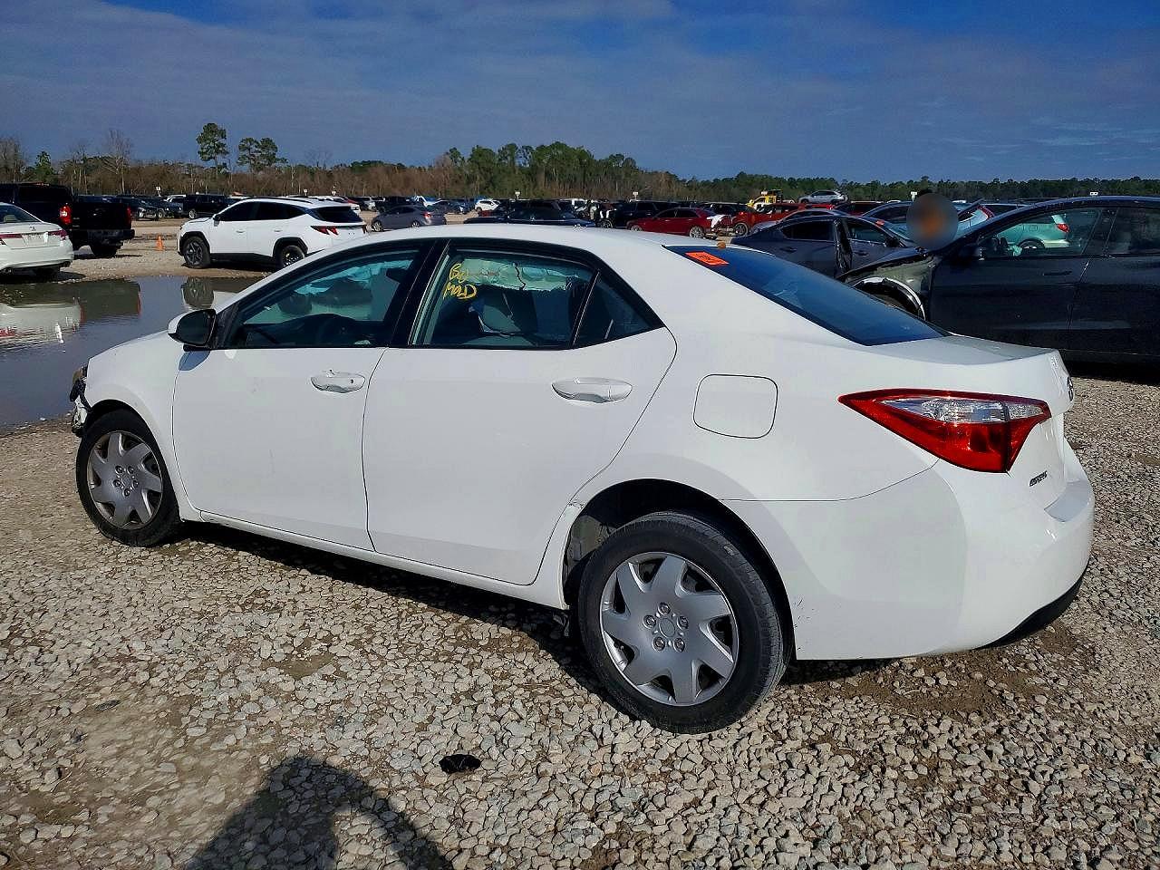 2015 TOYOTA COROLLA photo 4