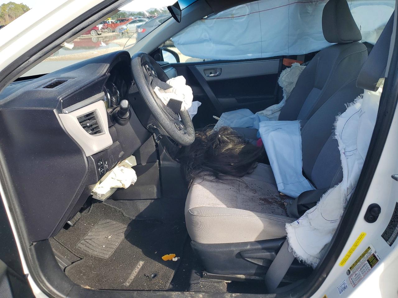2015 TOYOTA COROLLA photo 19