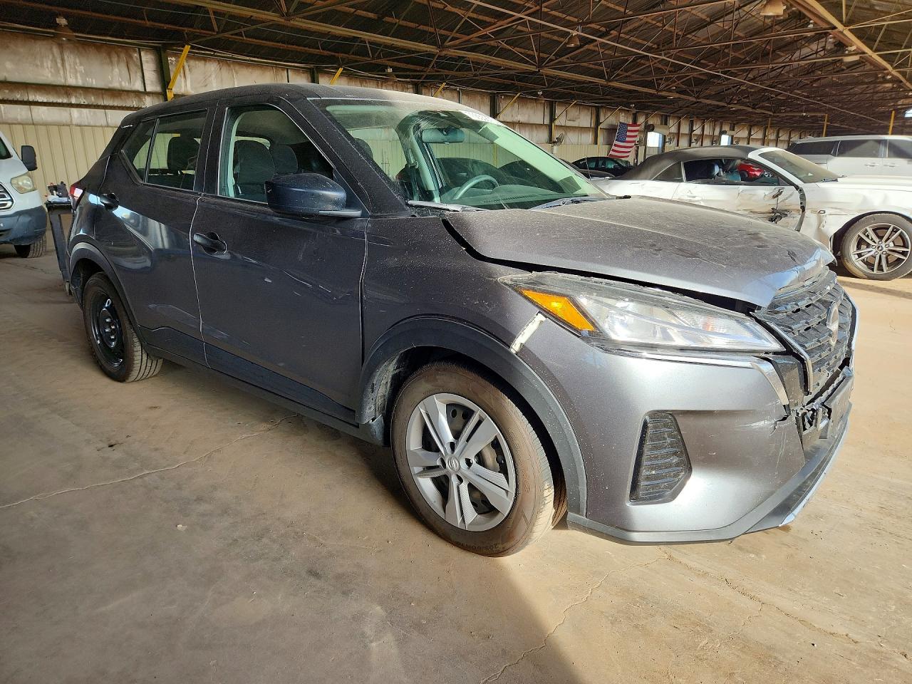 2022 NISSAN KICKS S photo 7