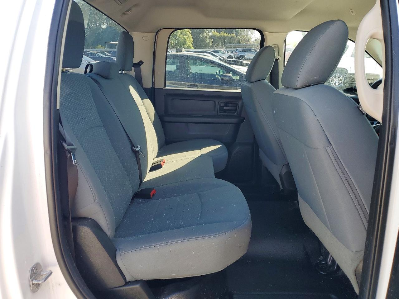 2017 RAM 1500 ST photo 10
