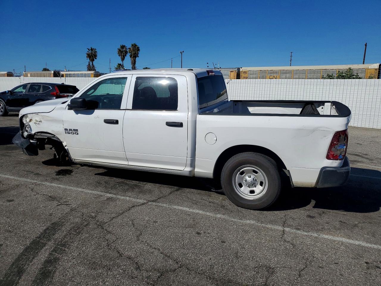 2017 RAM 1500 ST photo 2