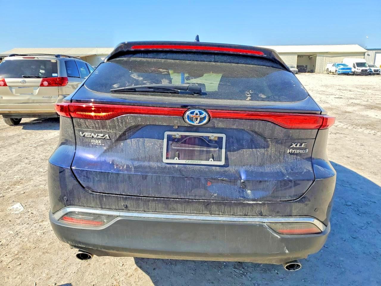 2021 TOYOTA VENZA LE photo 16