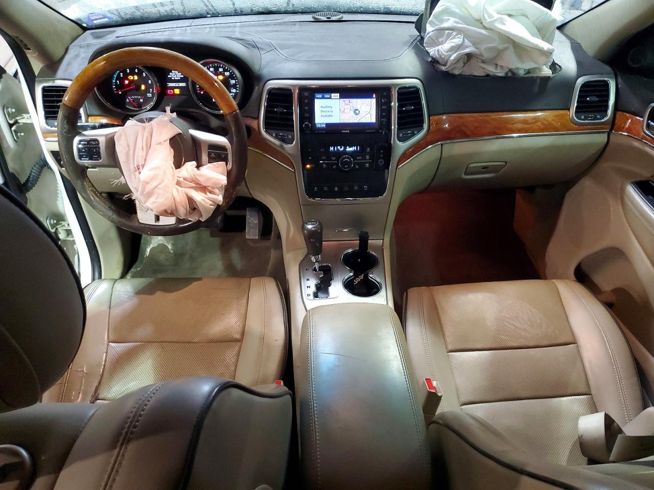 2011 JEEP GRAND CHEROKEE OVERLAND photo 15