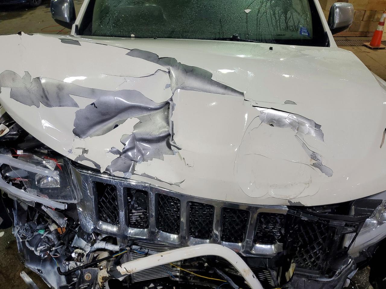 2011 JEEP GRAND CHEROKEE OVERLAND photo 23