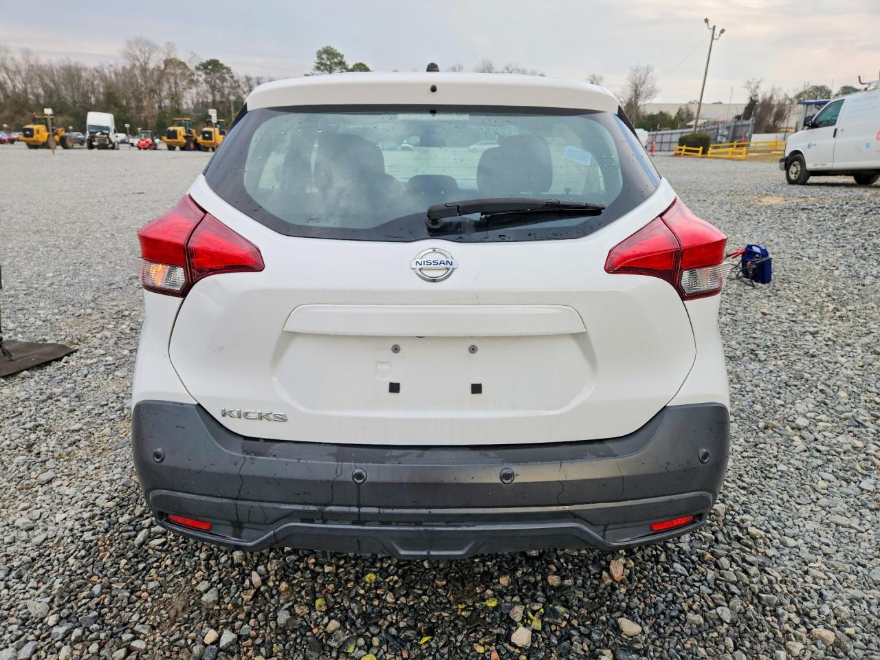 2020 NISSAN KICKS S photo 11