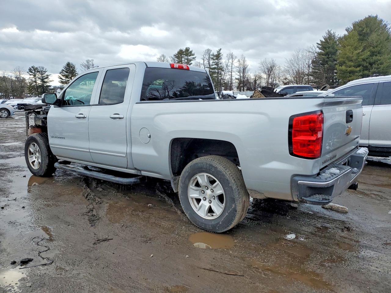 2016 CHEVROLET SILVERADO C1500 LT photo 3