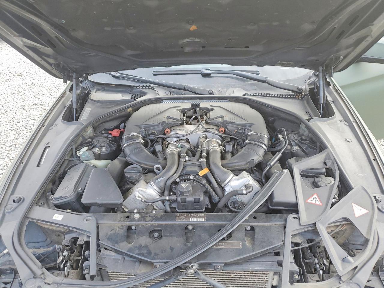 2011 BMW 550 XI photo 31