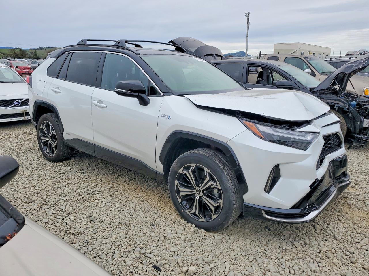 2024 TOYOTA RAV4 PRIME XSE photo 4