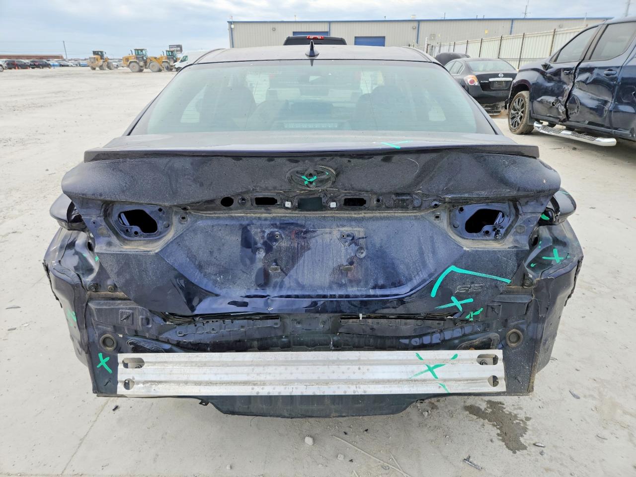 2021 TOYOTA CAMRY SE photo 6