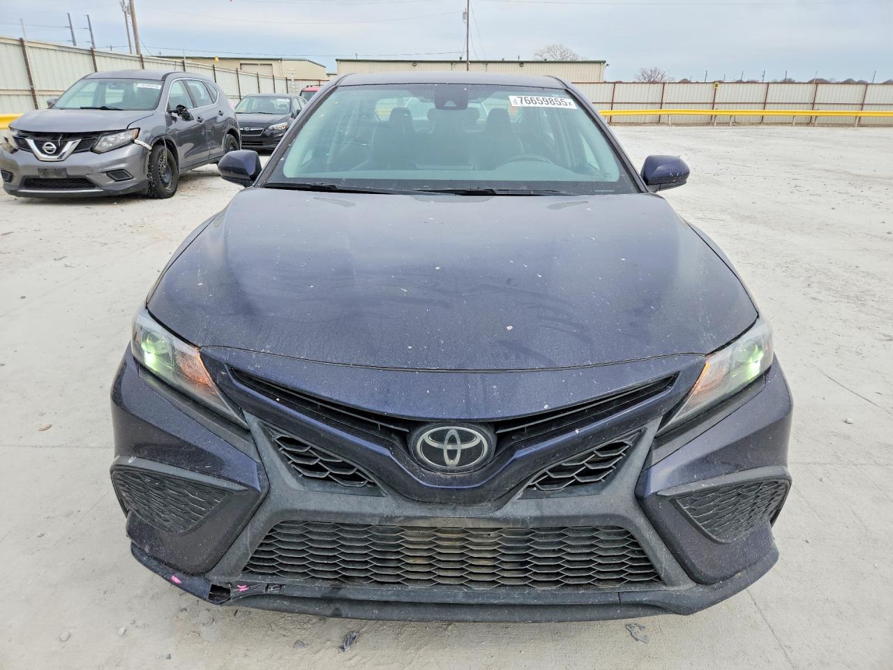 2021 TOYOTA CAMRY SE photo 5