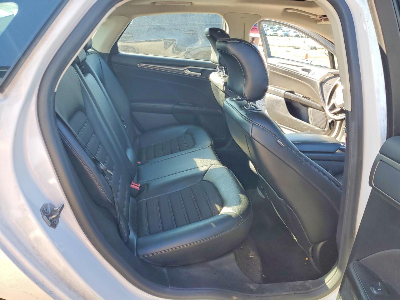 2017 FORD FUSION SE photo 10
