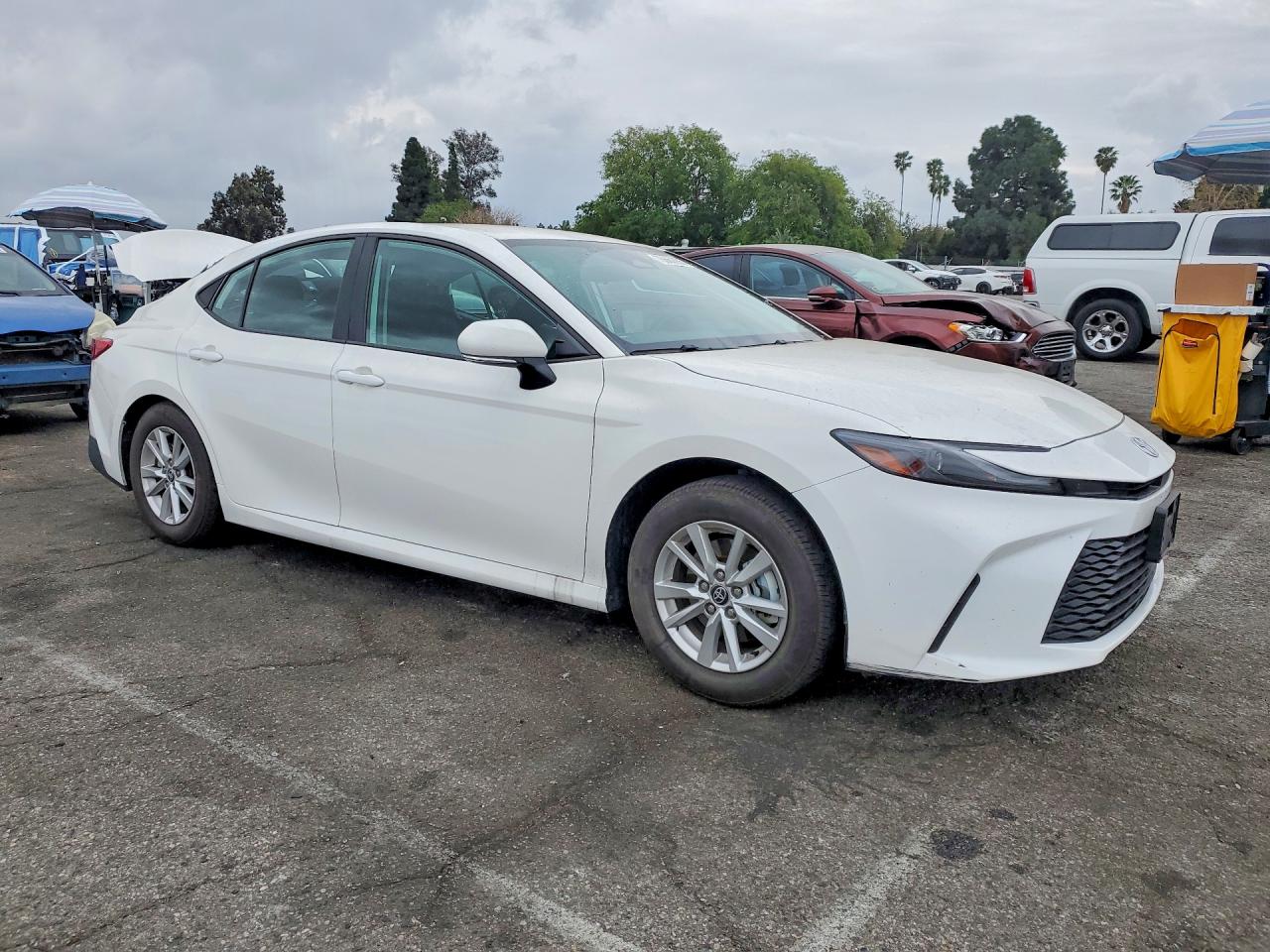 2025 TOYOTA CAMRY XSE photo 7