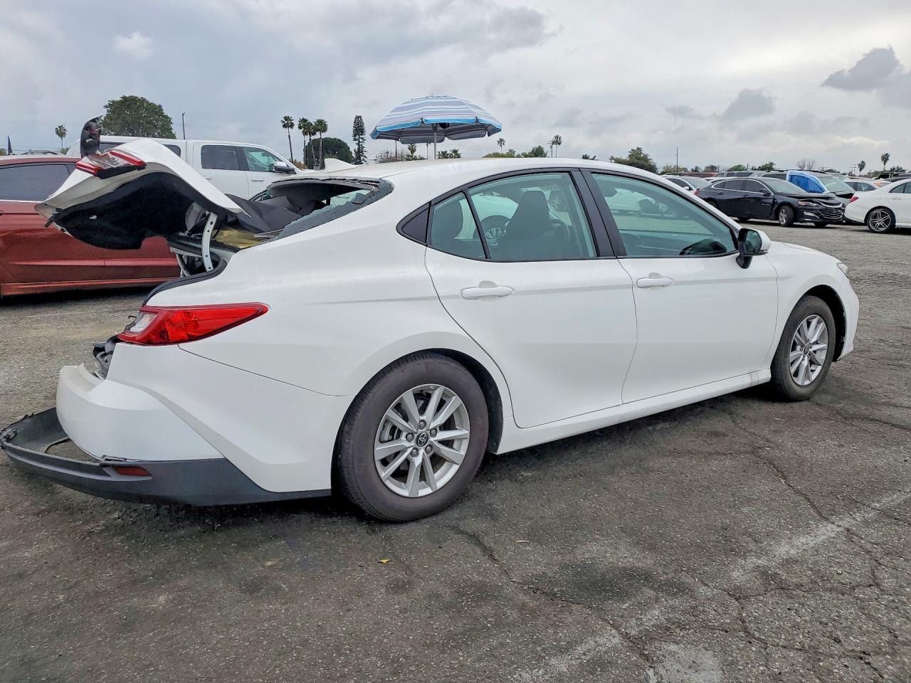 2025 TOYOTA CAMRY XSE photo 5