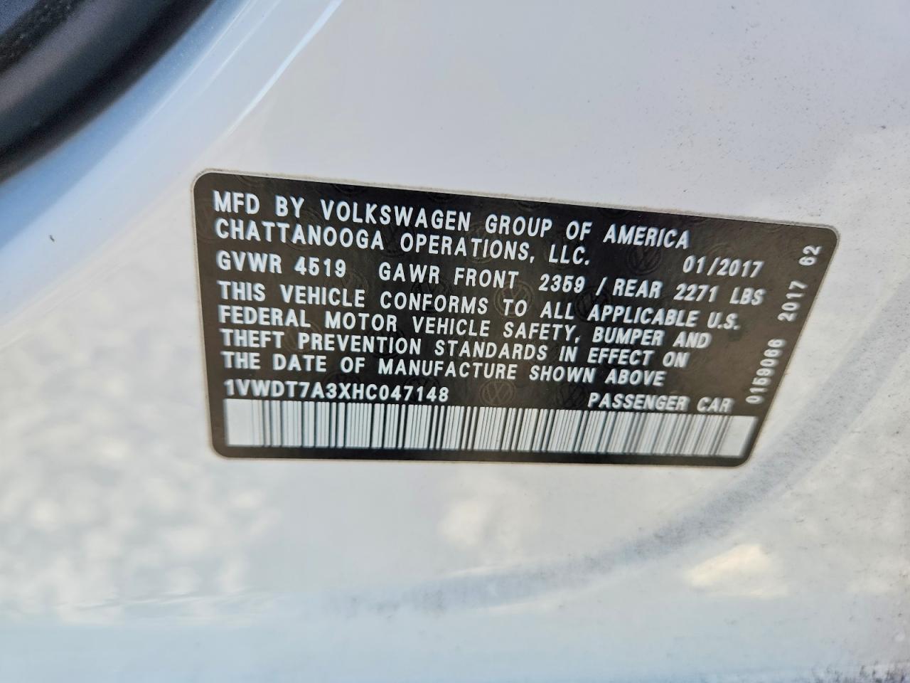 2017 VOLKSWAGEN PASSAT R-LINE photo 12