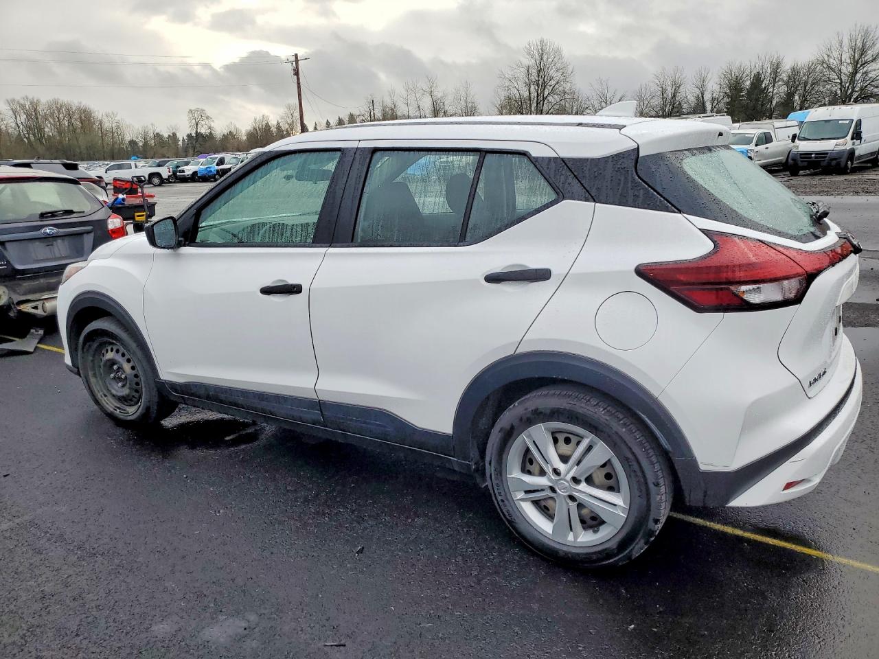 2023 NISSAN KICKS S photo 2