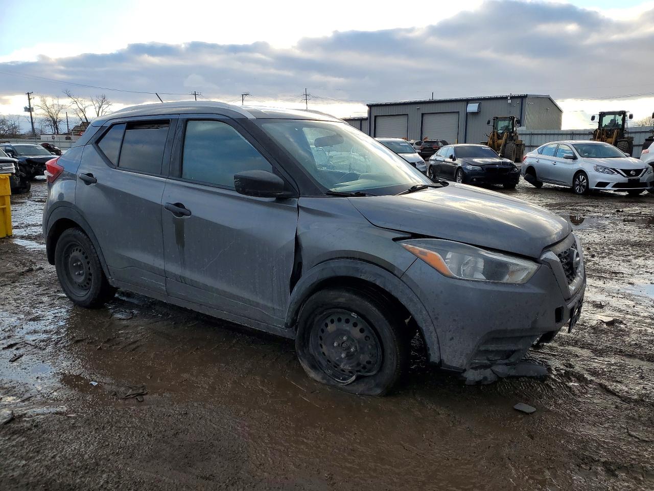 2019 NISSAN KICKS S photo 10