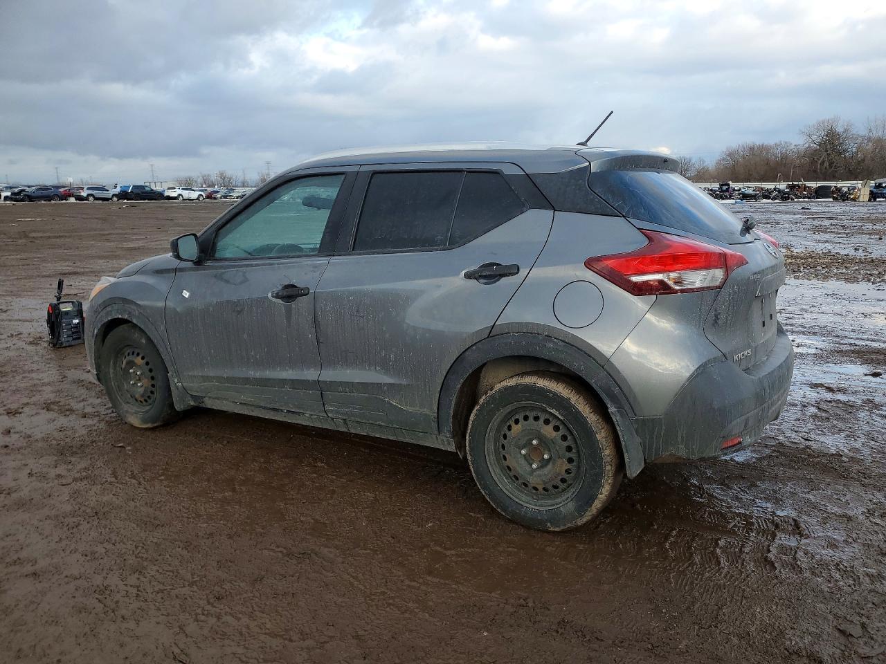 2019 NISSAN KICKS S photo 4