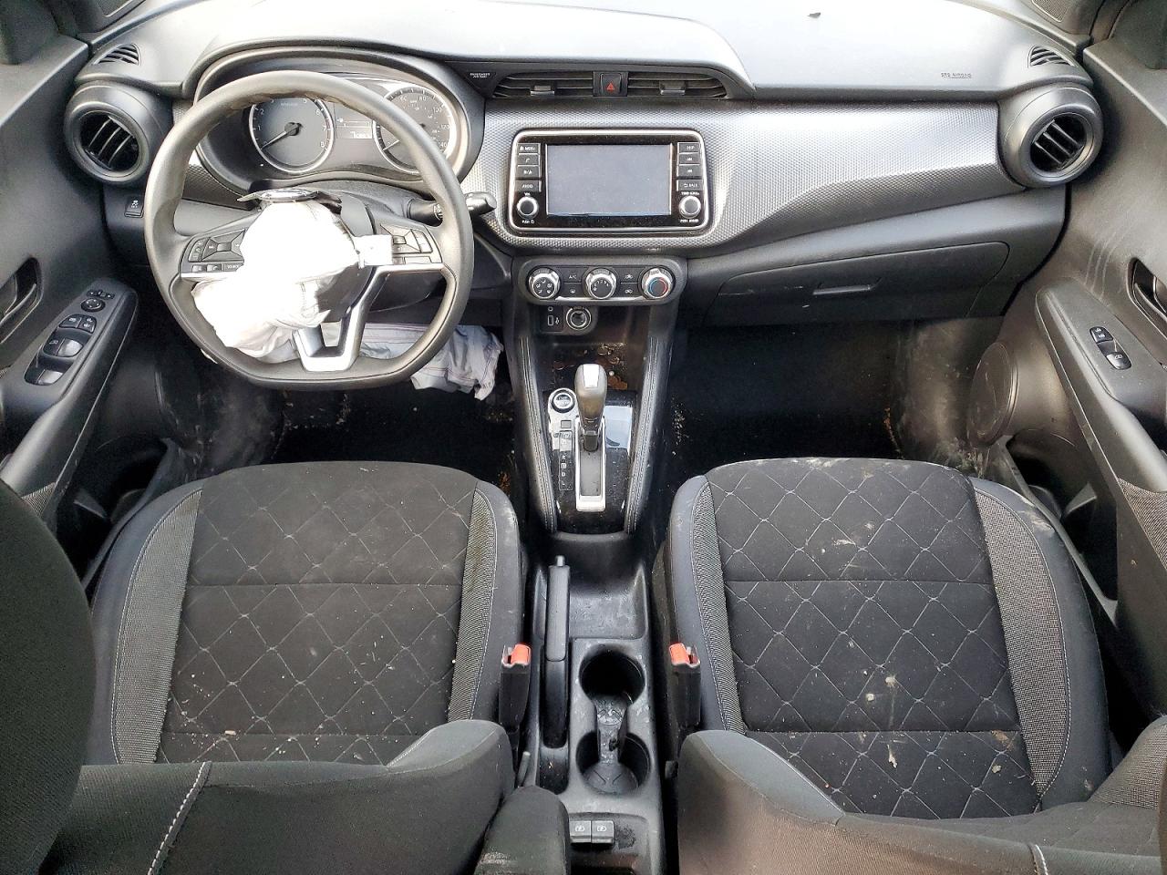 2019 NISSAN KICKS S photo 22