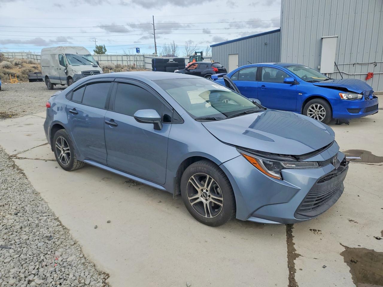 2024 TOYOTA COROLLA LE photo 4