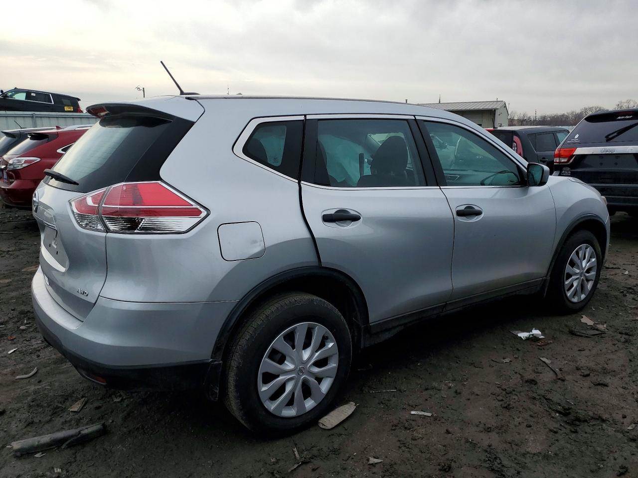 2016 NISSAN ROGUE S photo 3
