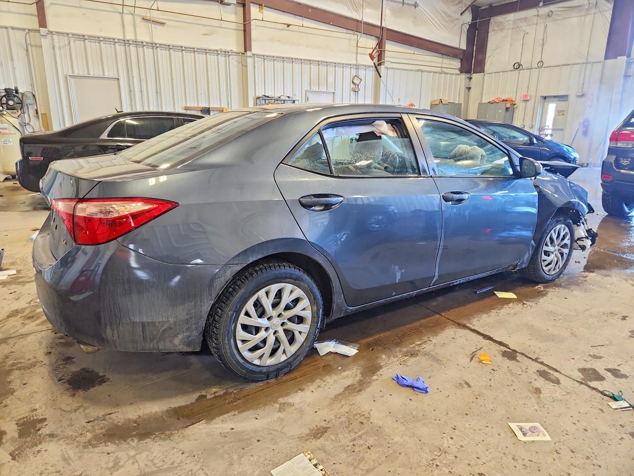 2017 TOYOTA COROLLA LE photo 5