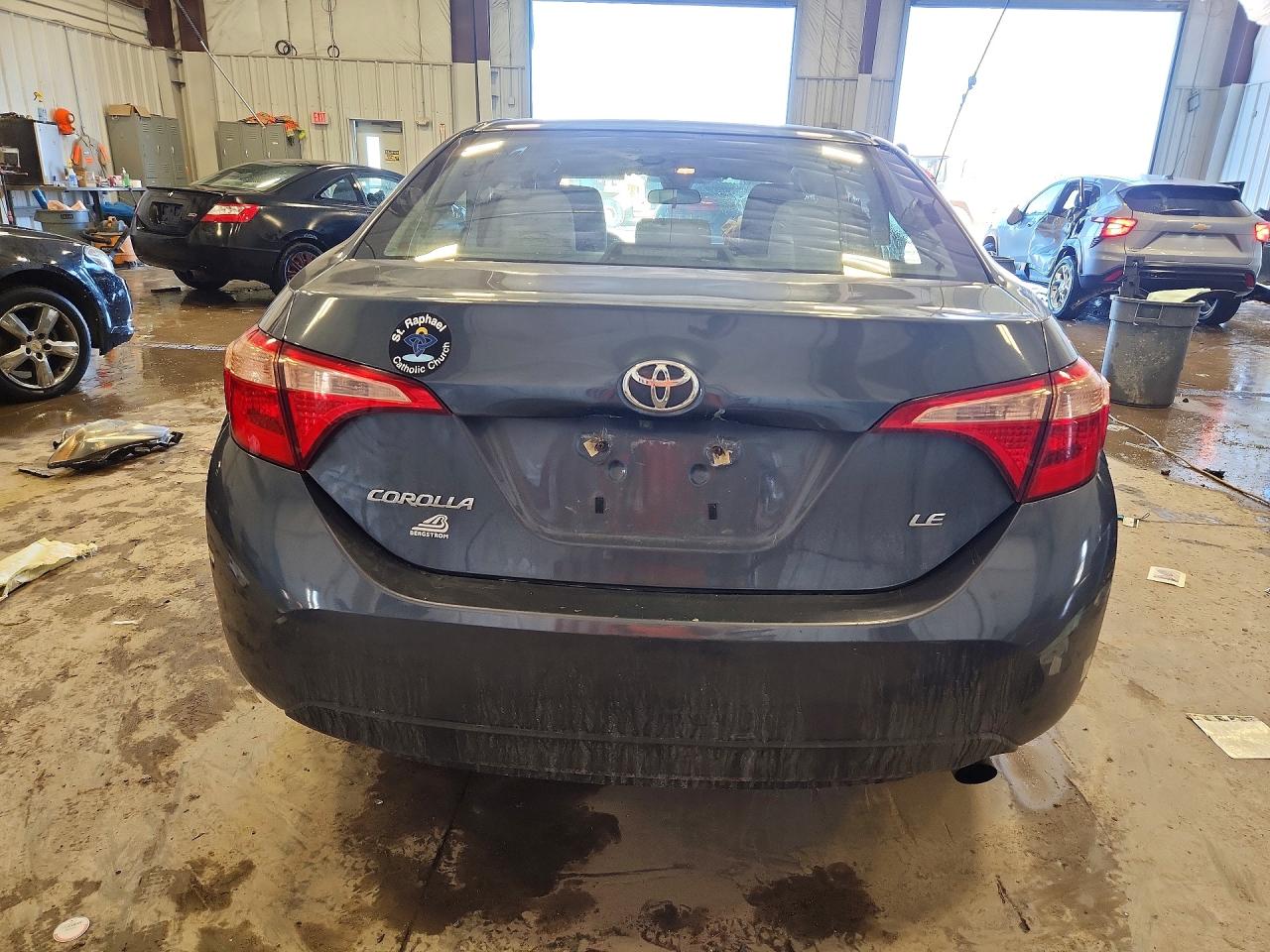 2017 TOYOTA COROLLA LE photo 11