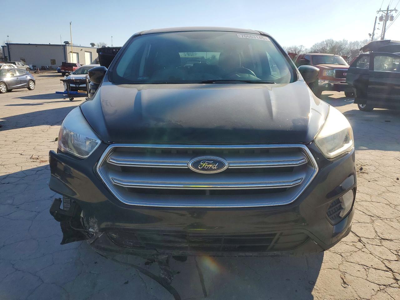 2017 FORD ESCAPE SE photo 5
