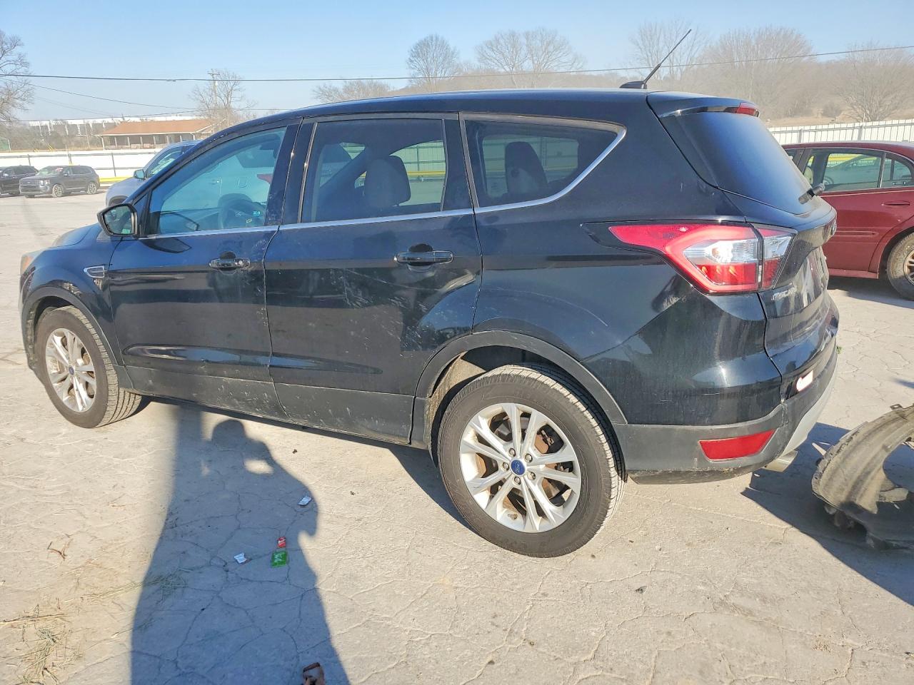 2017 FORD ESCAPE SE photo 2