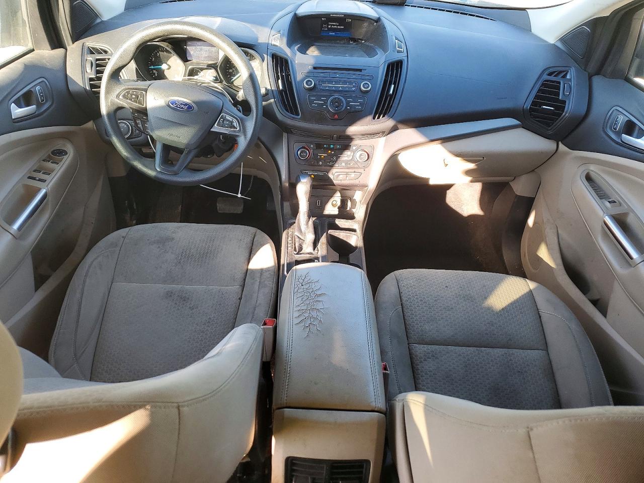 2017 FORD ESCAPE SE photo 8